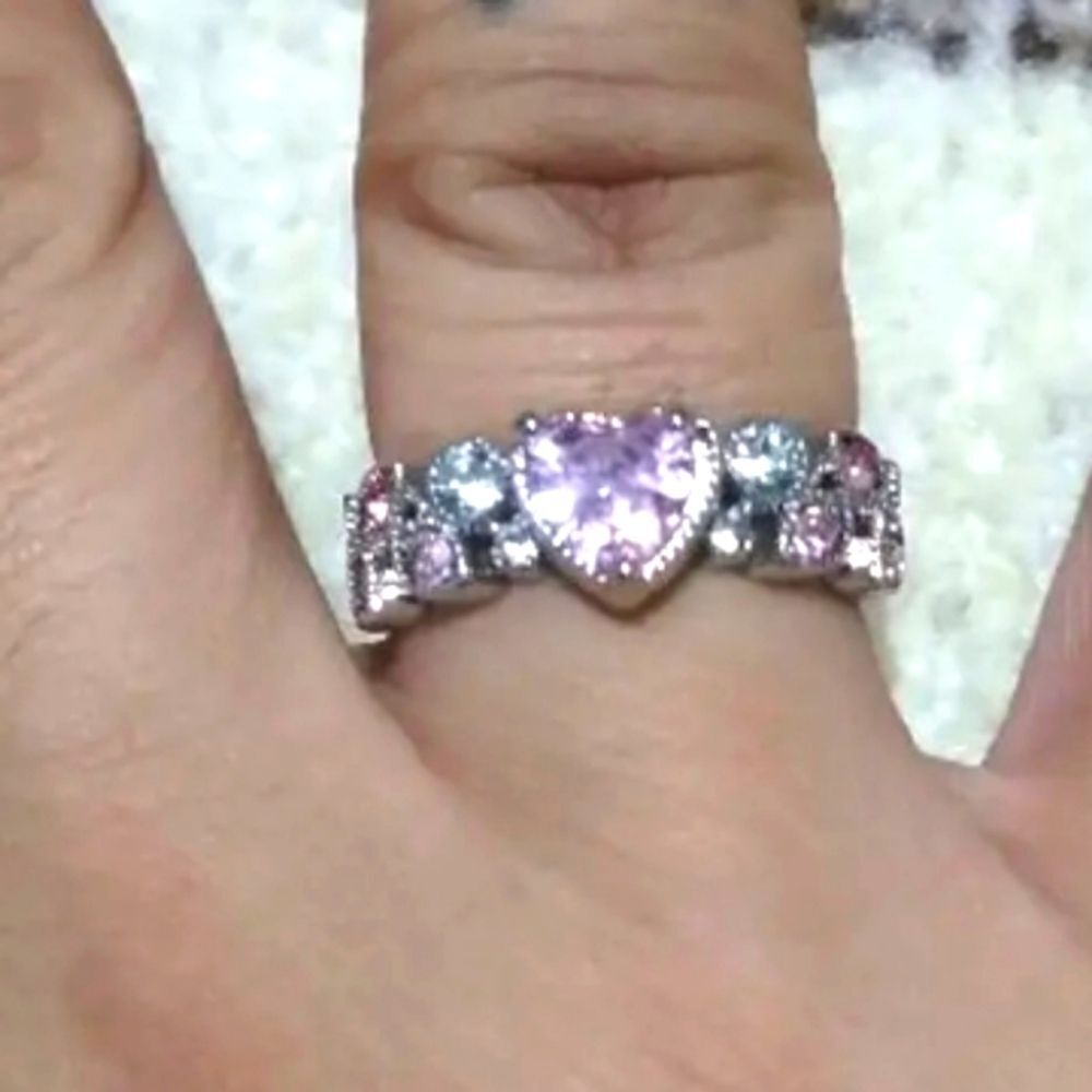 Ladies Stunning pink Simulated Diamonds Promise Ring sz 5